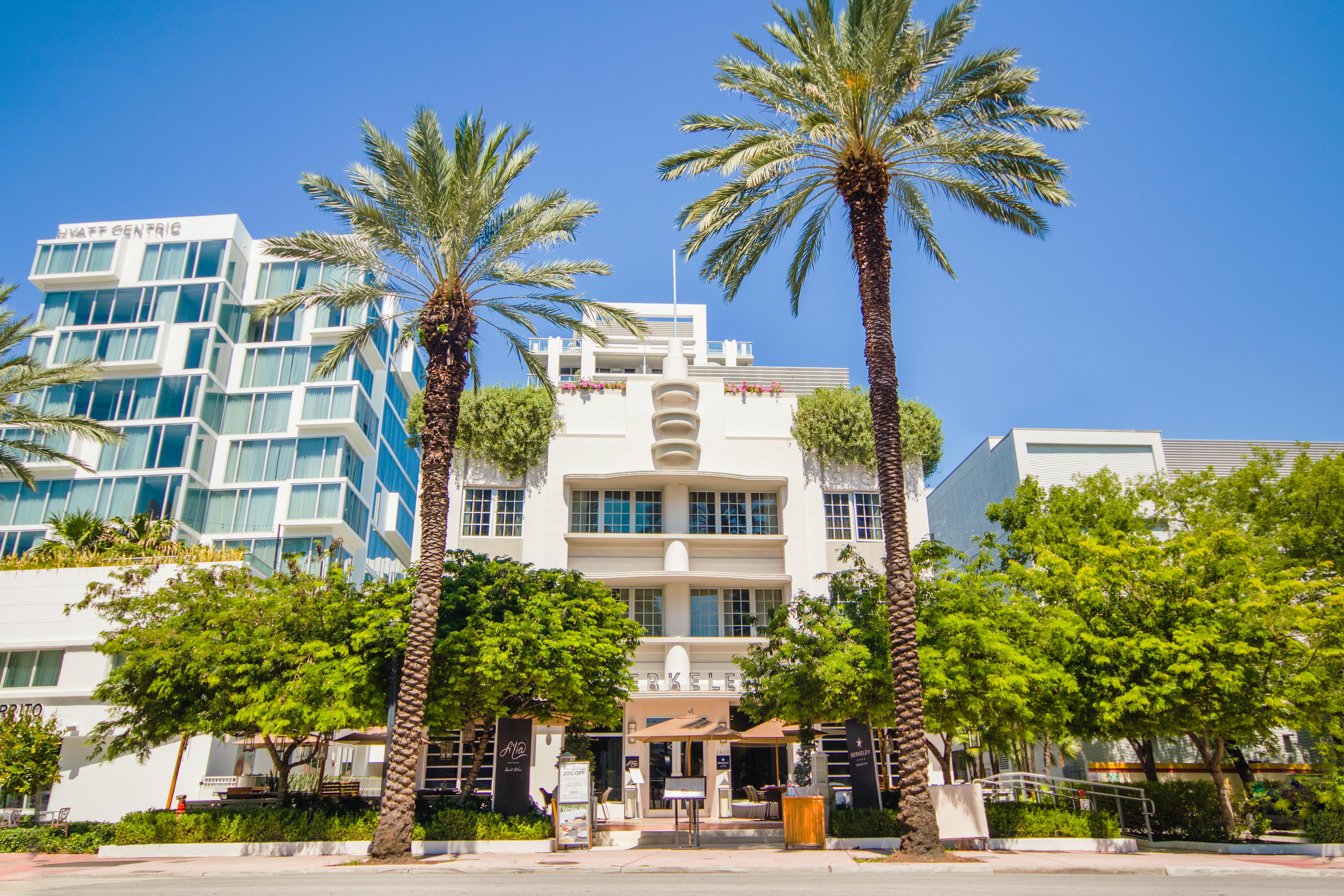 Iberostar Waves Berkeley Shore Miami Beach Exterior photo