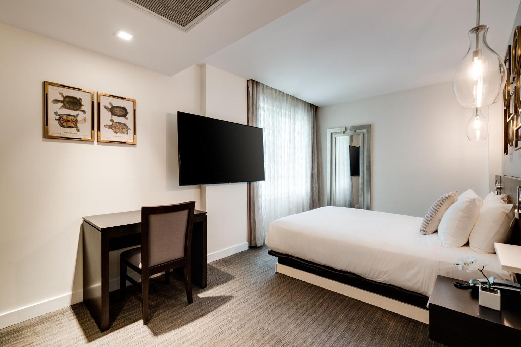 Iberostar Waves Berkeley Shore Miami Beach Room photo