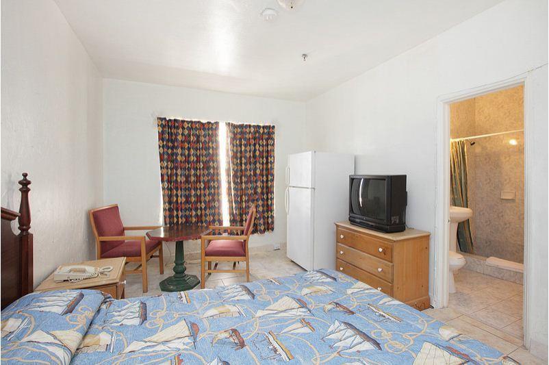 Iberostar Waves Berkeley Shore Miami Beach Room photo